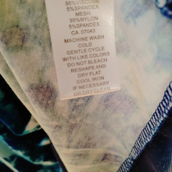 Cupio Blue & White Tunic ~ Size 1X - Picture 9 of 9